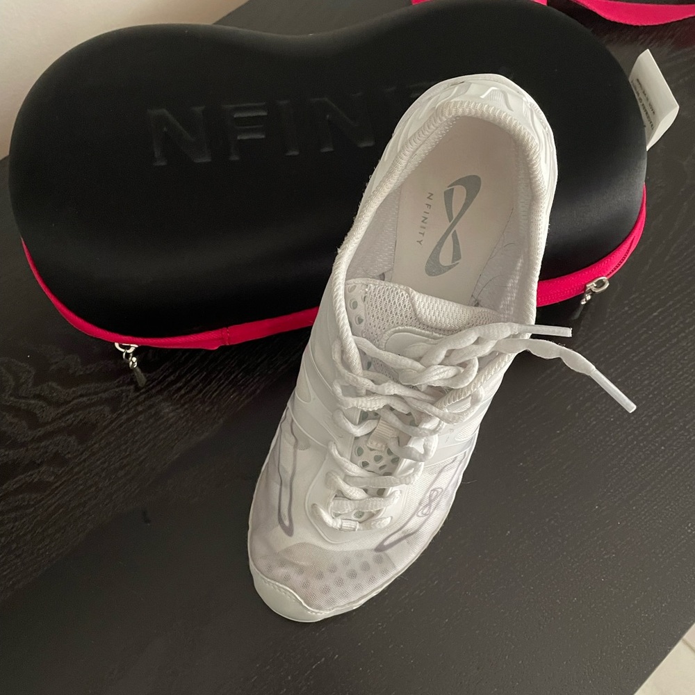 Nfinity Vengeance Cheer shoes